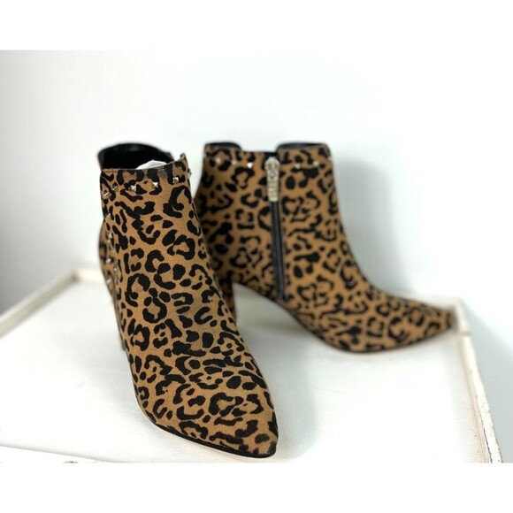 Marc Fisher Client 5.5M Leopard Studded Leather Ankle Boot Pointed Heel Bootie - Picture 8 of 11